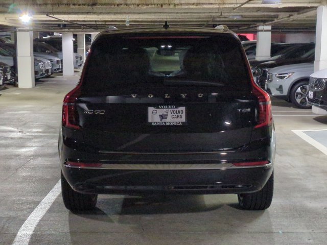 New 2026 Volvo XC90 T8 Plus w/ Protection Package AWD/4WD image 4