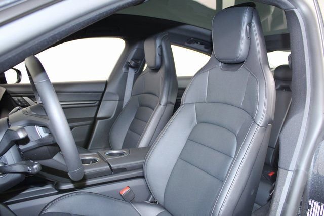 New 2025 Porsche Taycan image 13