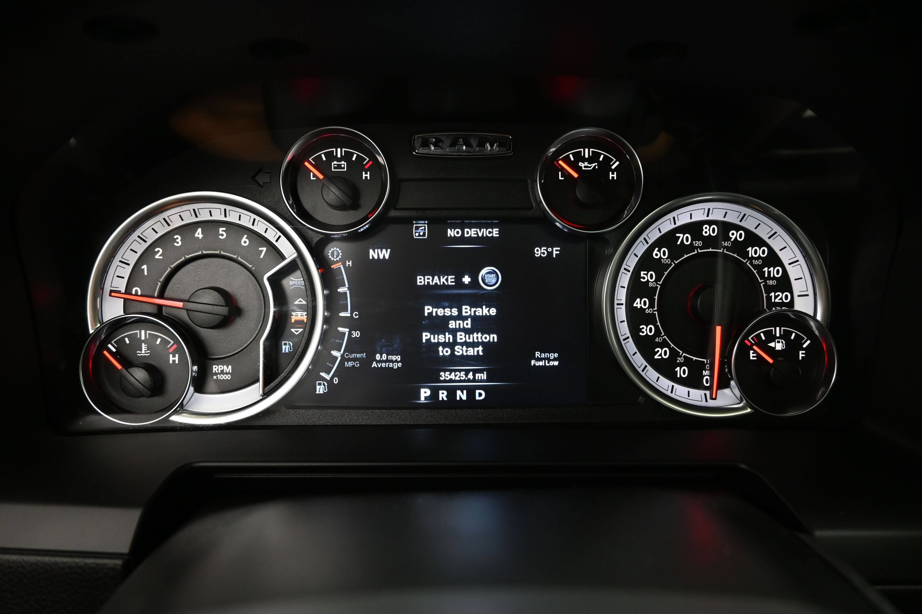 Used 2018 RAM 2500 Laramie w/ Snow Chief Group AWD/4WD image 27