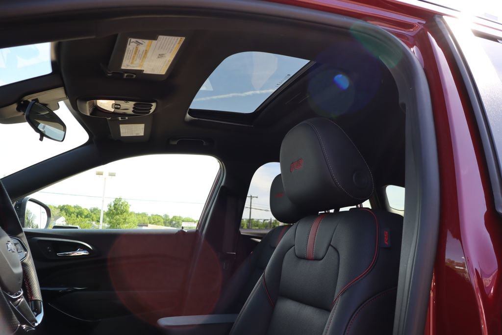Used 2025 Chevrolet Trax RS w/ Sunroof Package FWD image 26