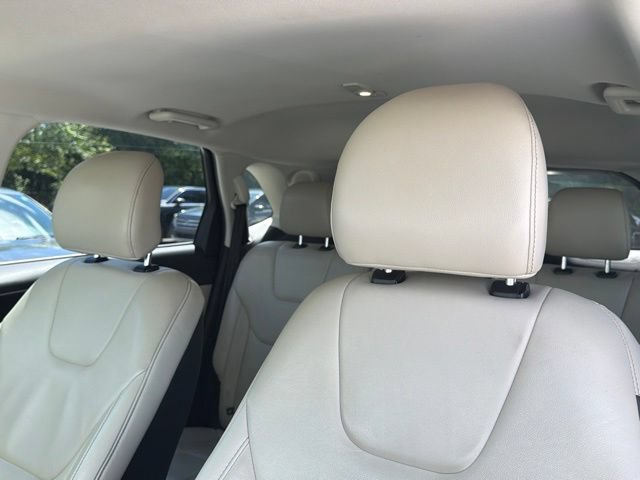 Used 2017 Ford Edge Titanium FWD image 6