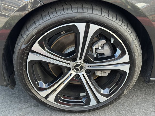 Used 2025 Mercedes-Benz C 300 Sedan image 15
