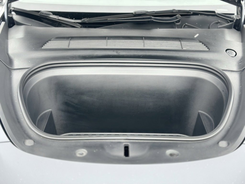 Used 2023 Tesla Model Y Long Range image 11