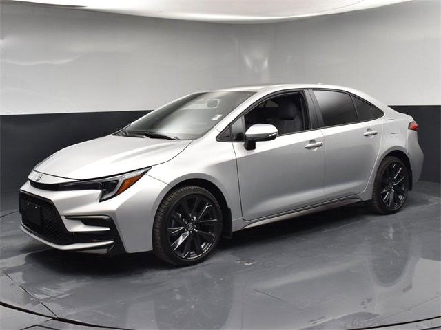 Used 2025 Toyota Corolla SE image 4