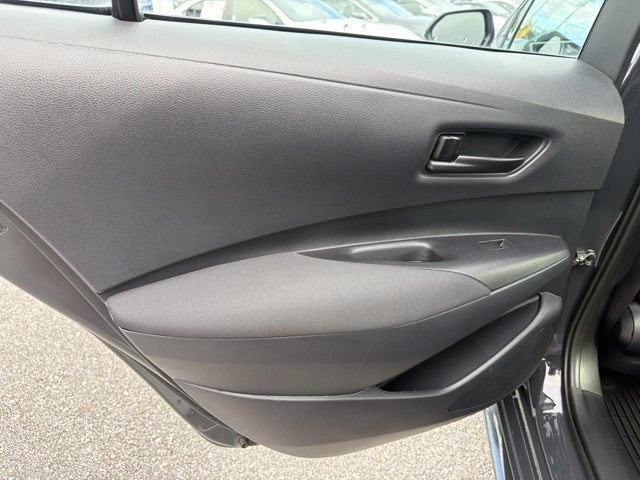 Used 2025 Toyota Corolla LE FWD image 12