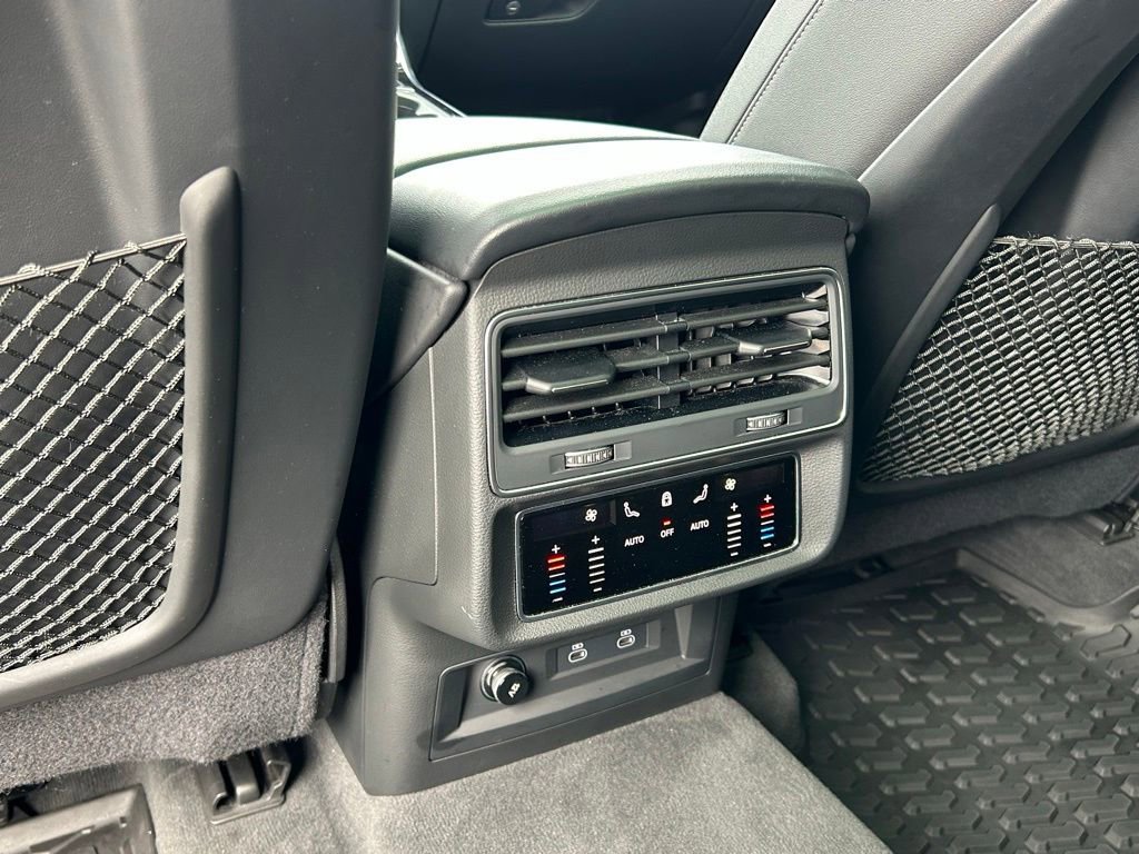 Used 2023 Audi Q8 Premium Plus w/ Premium Plus Package image 58
