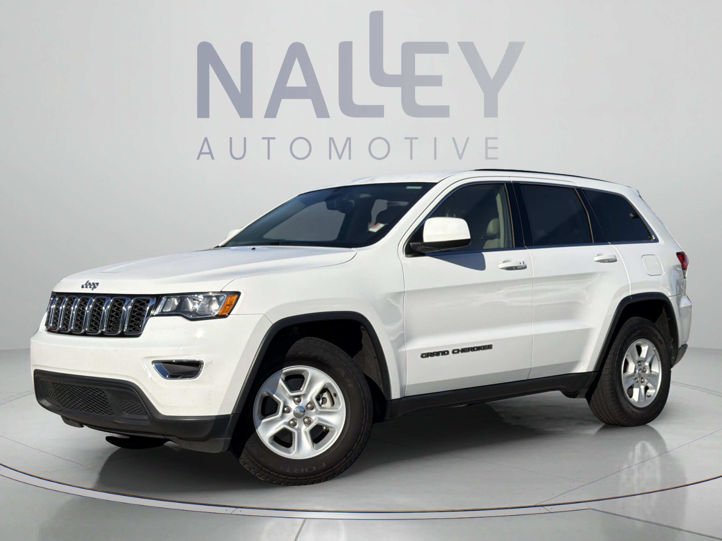 Used 2017 Jeep Grand Cherokee Laredo