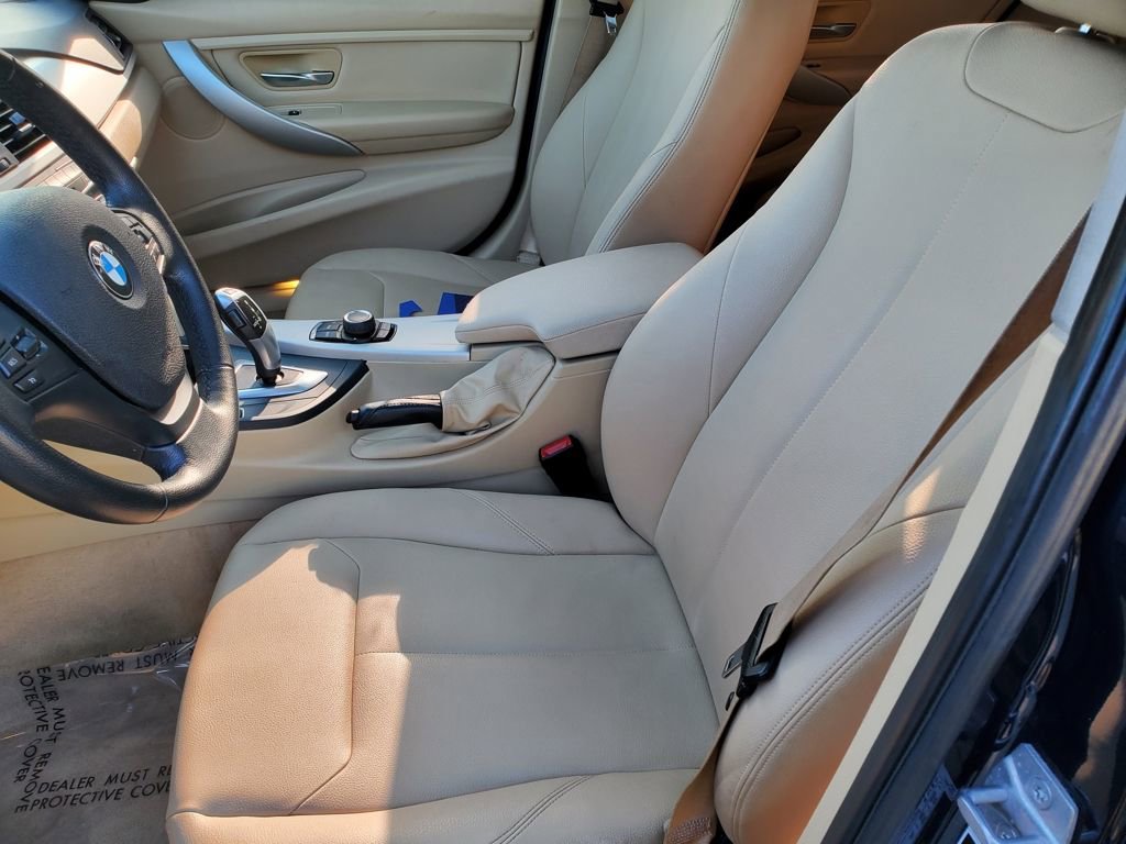 Used 2016 BMW 320i Sedan image 12