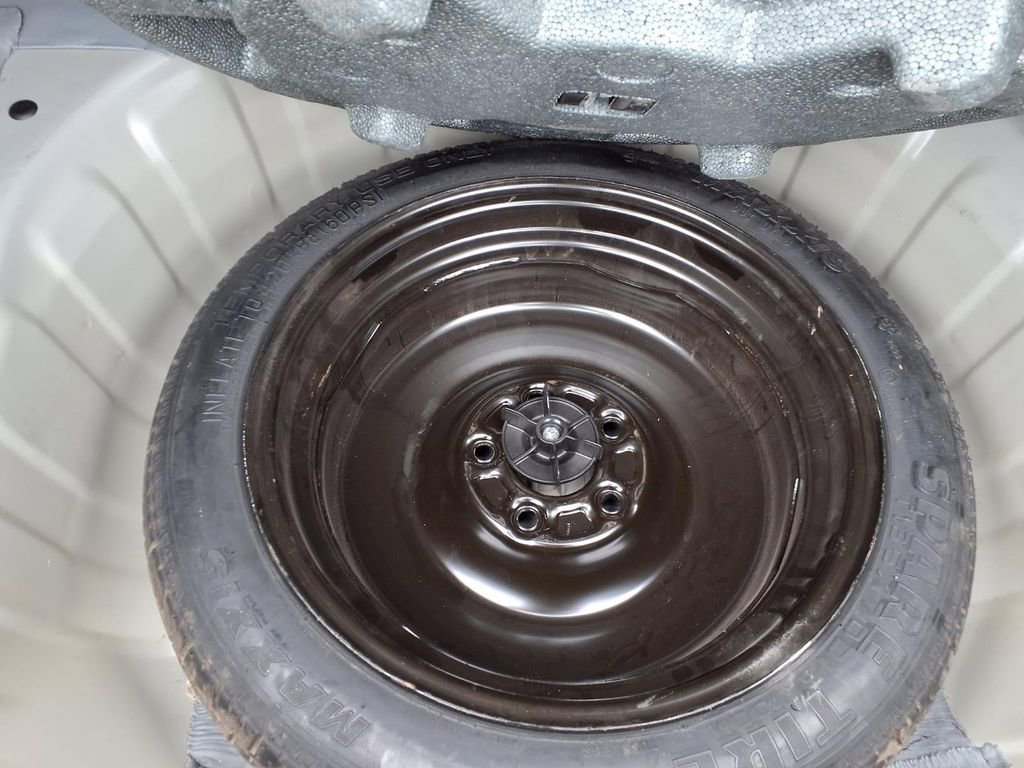 Used 2024 Nissan Altima 2.5 SV FWD image 31