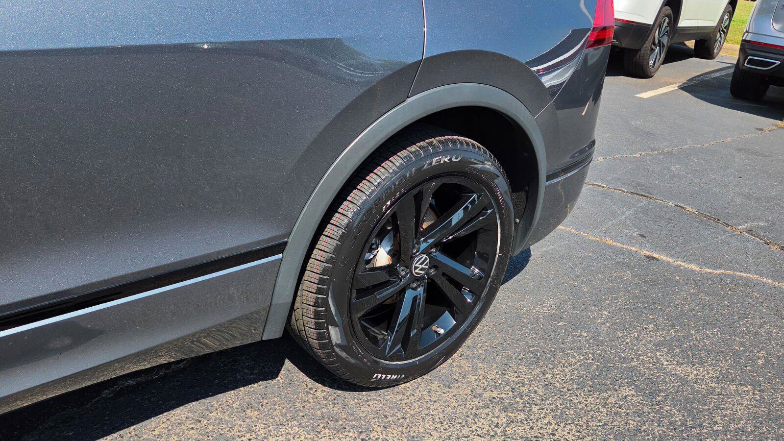 Certified 2024 Volkswagen Tiguan SE R-Line FWD image 13