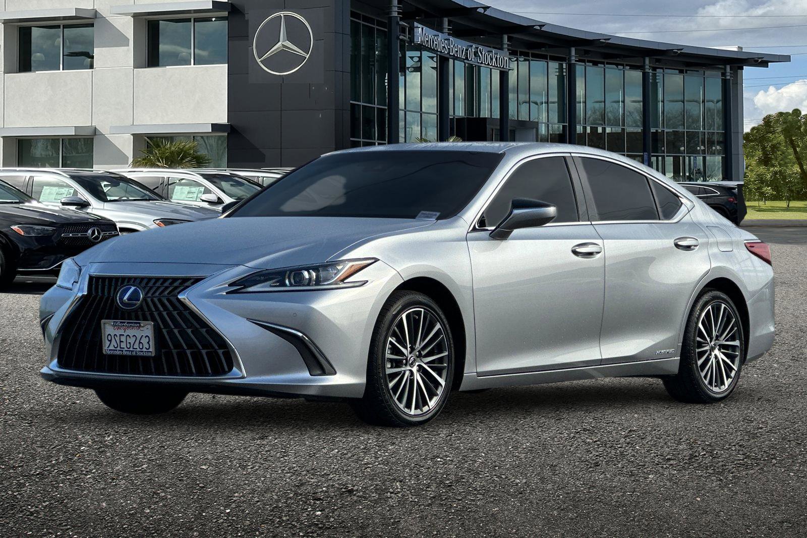 Used 2022 Lexus ES 300h ES 300h image 8