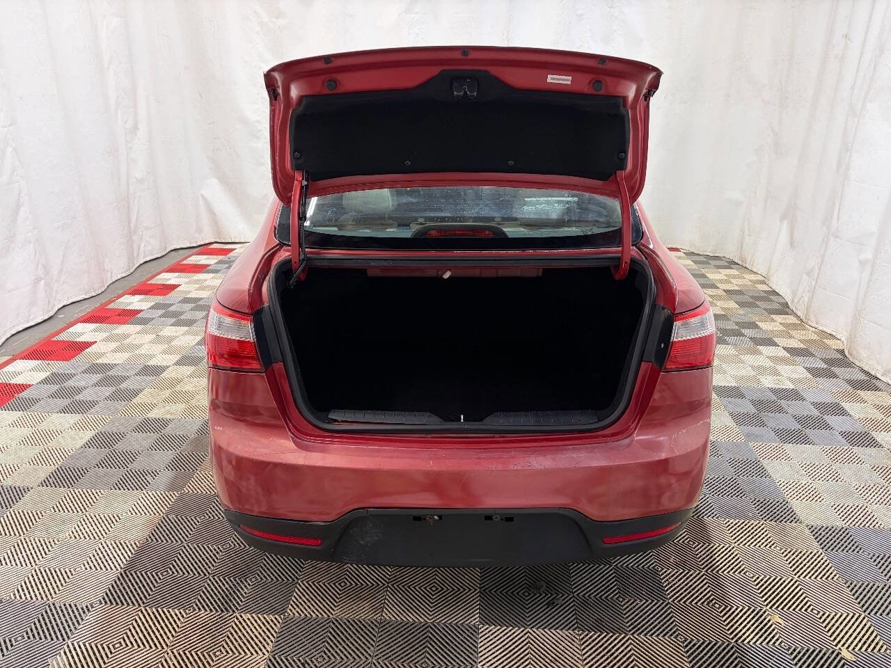 Used 2015 Kia Rio LX image 10