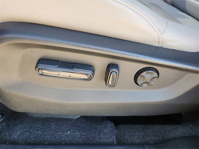 Used 2020 Honda CR-V Touring image 12