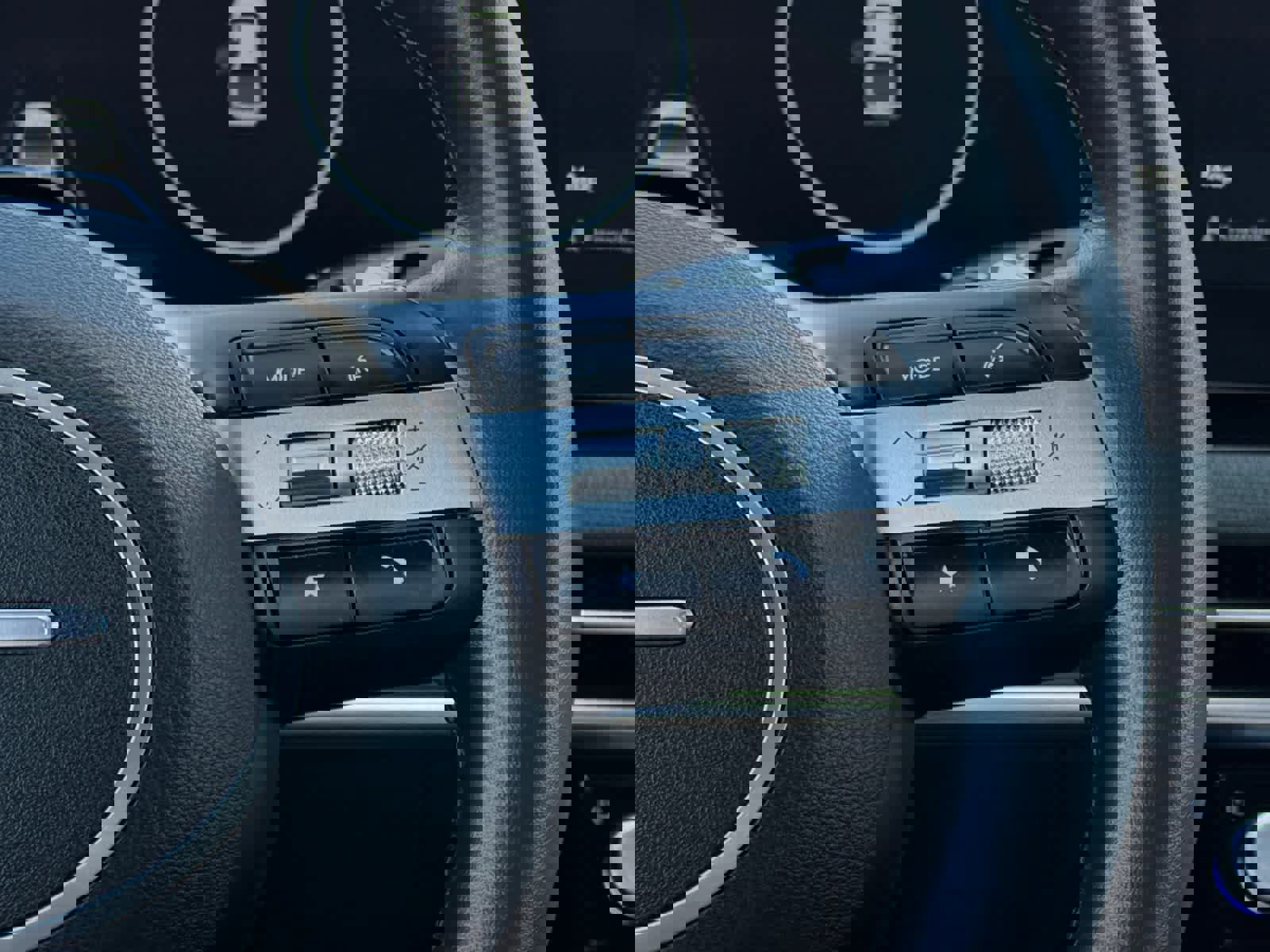 Certified 2025 Hyundai Santa Cruz Limited image 18