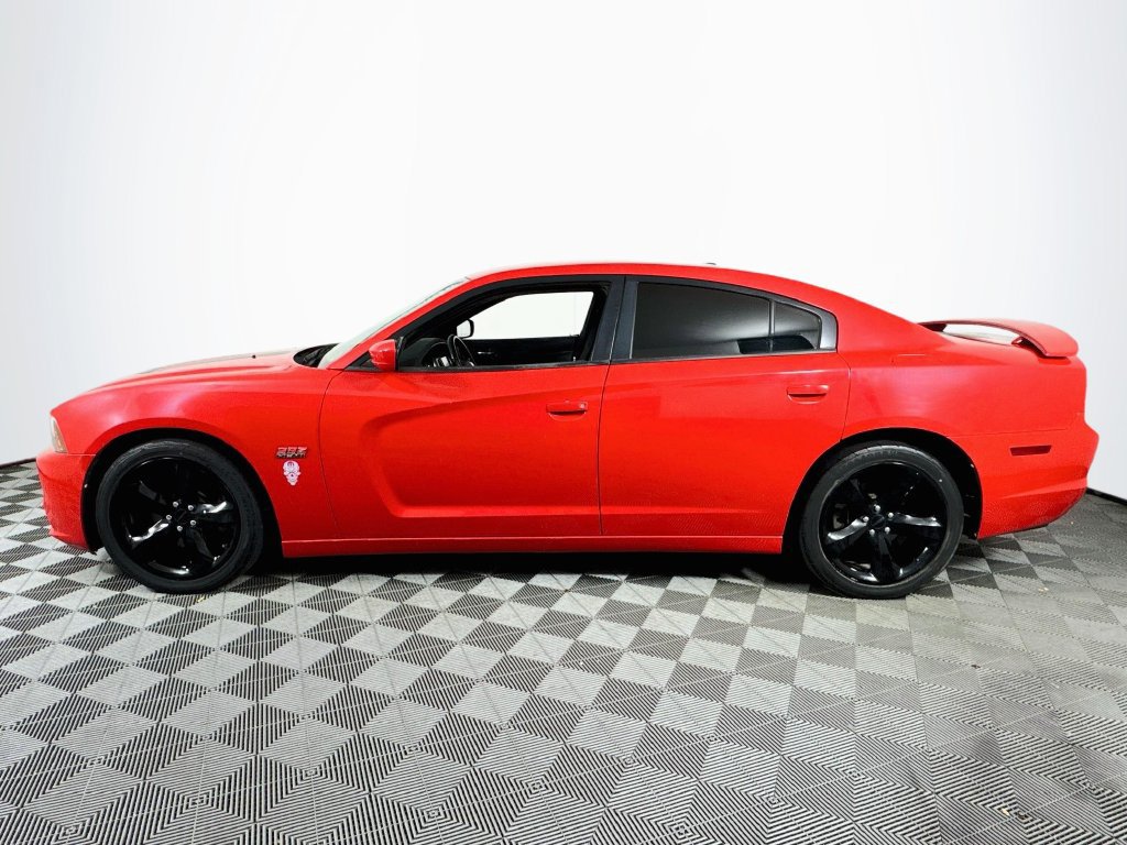 Used 2014 Dodge Charger R/T w/ Blacktop Package RWD image 4