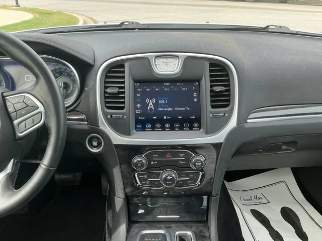 Used 2022 Chrysler 300 Touring L w/ Popular Equipment Group AWD/4WD image 25