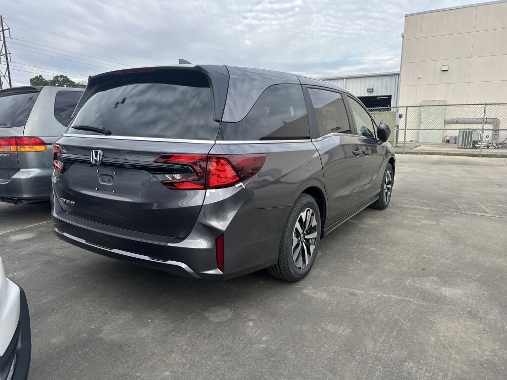New 2026 Honda Odyssey EX-L image 4