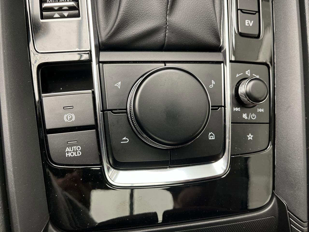 New 2026 MAZDA CX-50 2.5 Hybrid w/ Premium Plus Pkg image 17