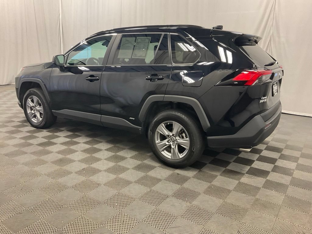 Used 2023 Toyota RAV4 LE AWD/4WD image 8