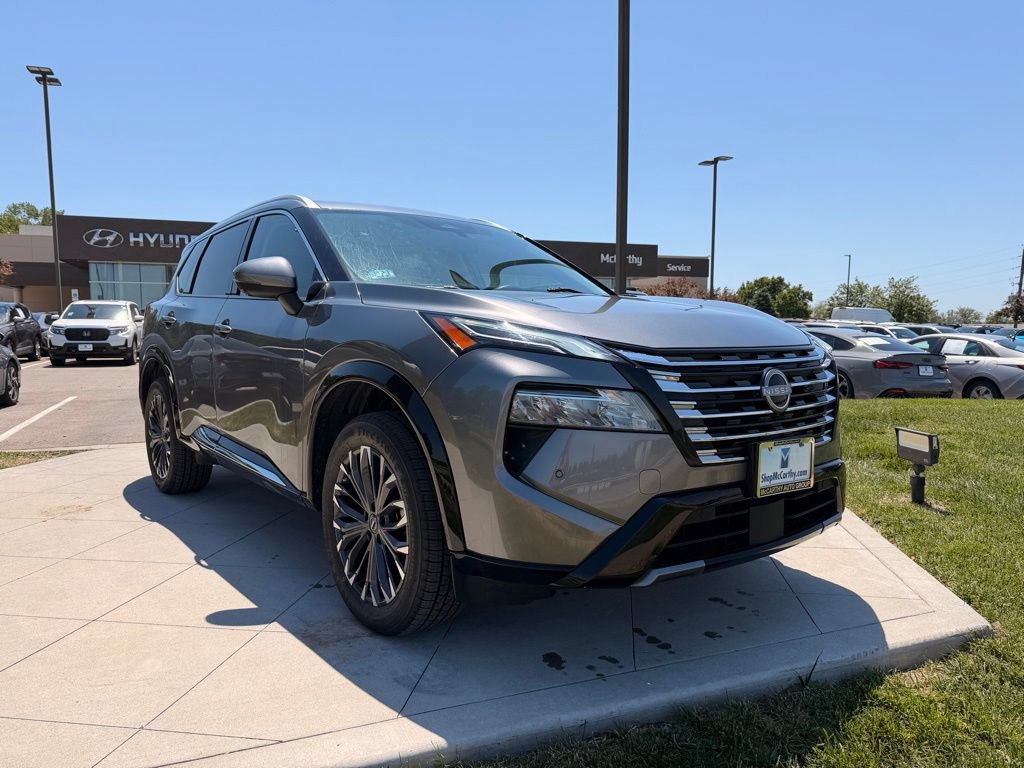 Used 2024 Nissan Rogue Platinum AWD/4WD image 13