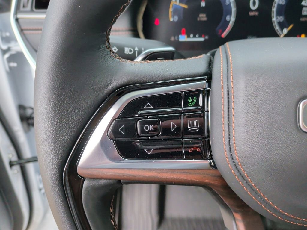 New 2025 Jeep Grand Cherokee Summit image 19