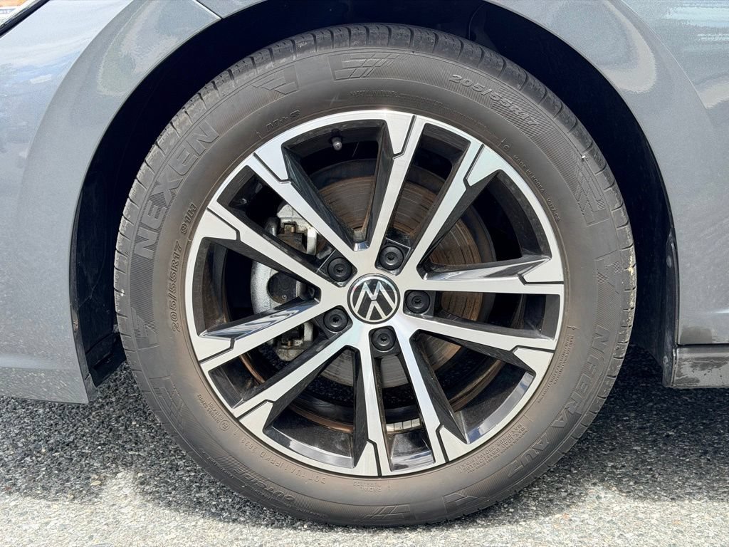 Used 2024 Volkswagen Jetta Sport FWD image 27