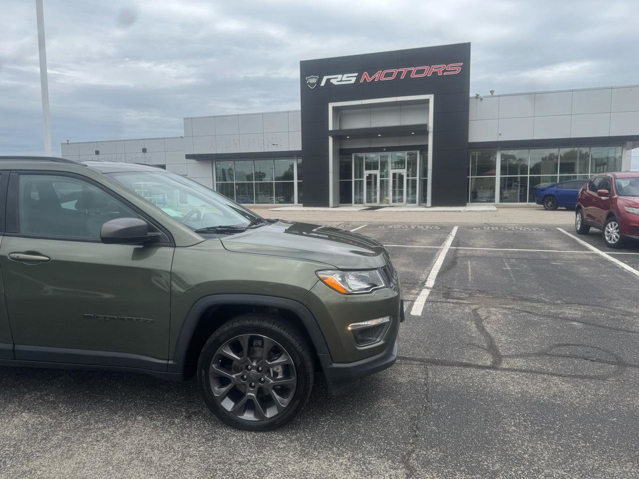 Used 2021 Jeep Compass Latitude AWD/4WD image 9