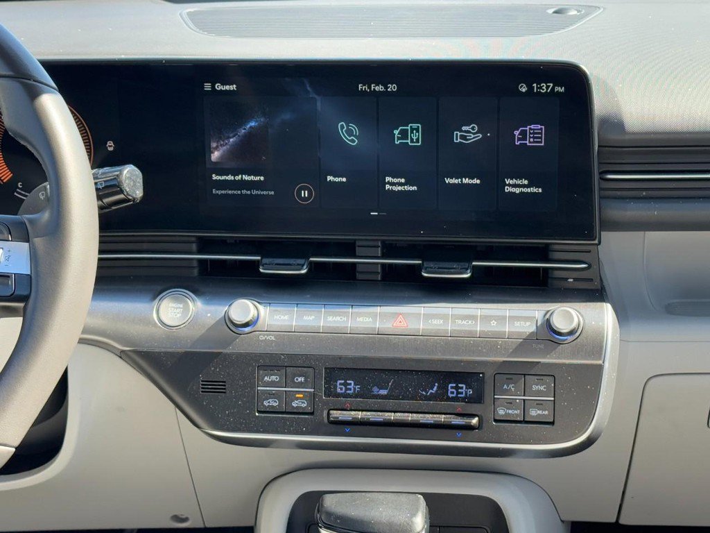 Used 2025 Hyundai Kona SEL image 13