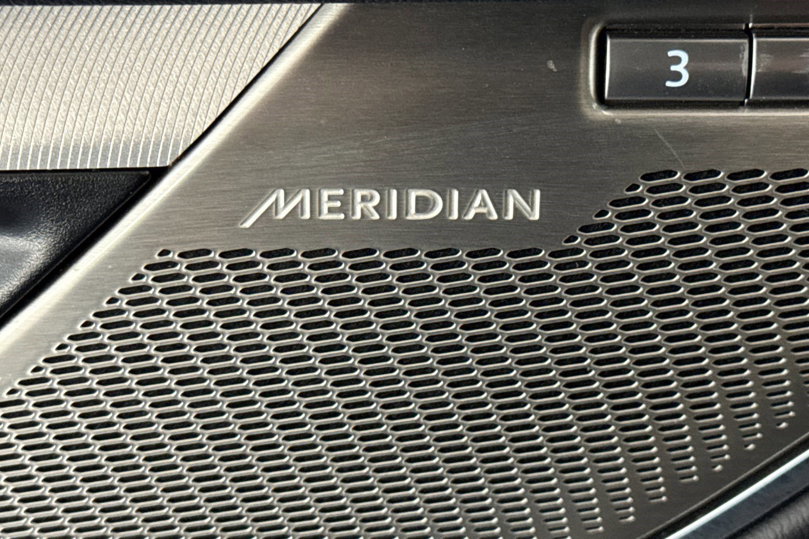 Used 2024 Jaguar F-PACE R-Dynamic S image 24