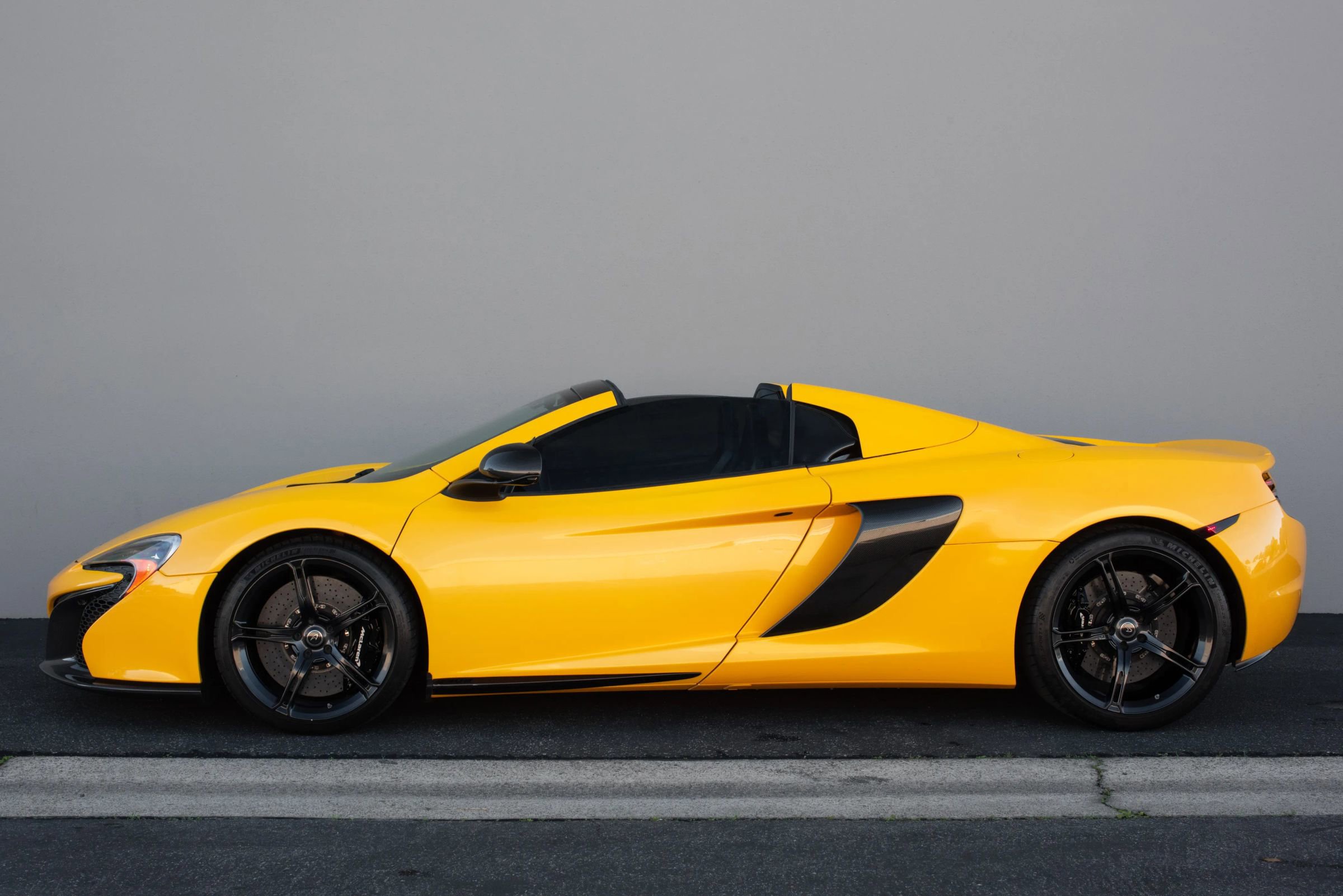 Used 2015 McLaren 650S Spider Convertible 2D image 22