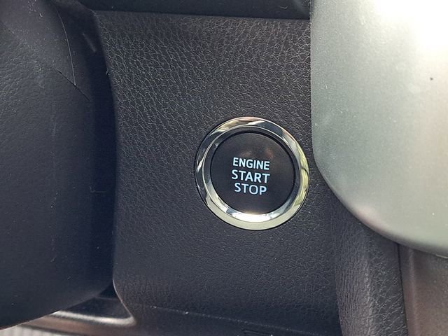 Used 2019 Toyota Highlander XLE AWD/4WD image 12