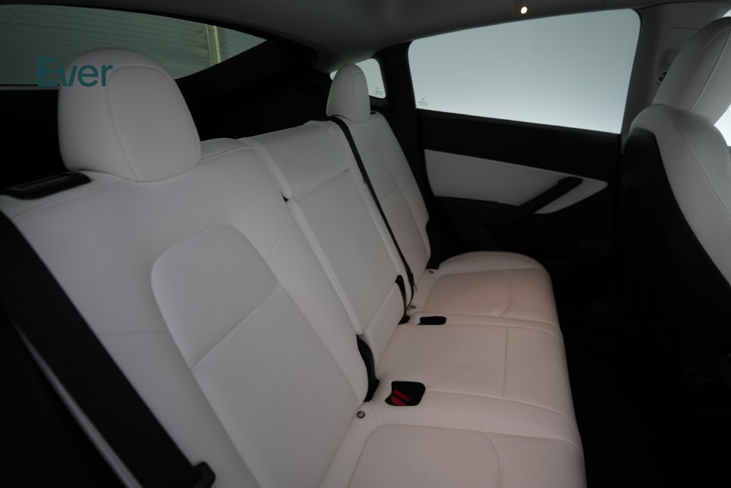 Used 2022 Tesla Model Y Performance AWD/4WD image 5