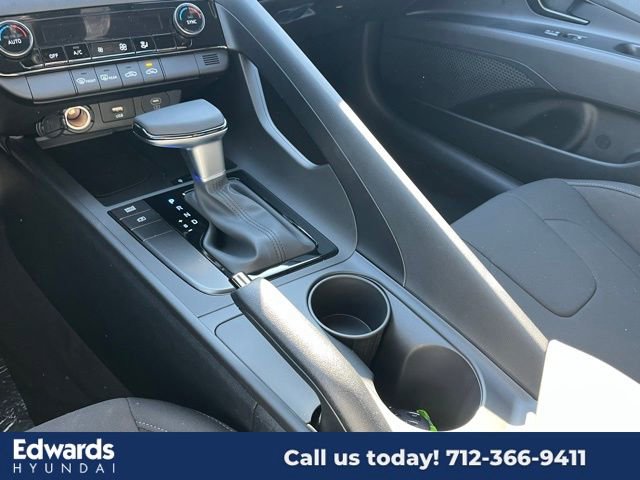 New 2025 Hyundai Elantra Sport image 28