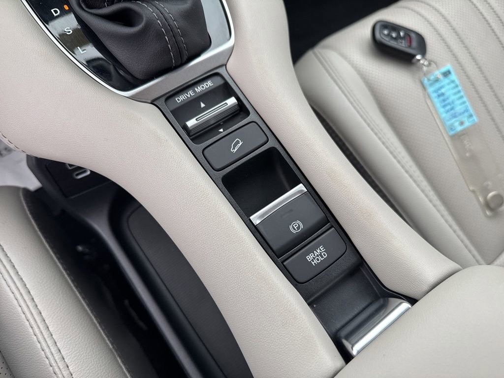 Used 2025 Honda HR-V EX-L image 23