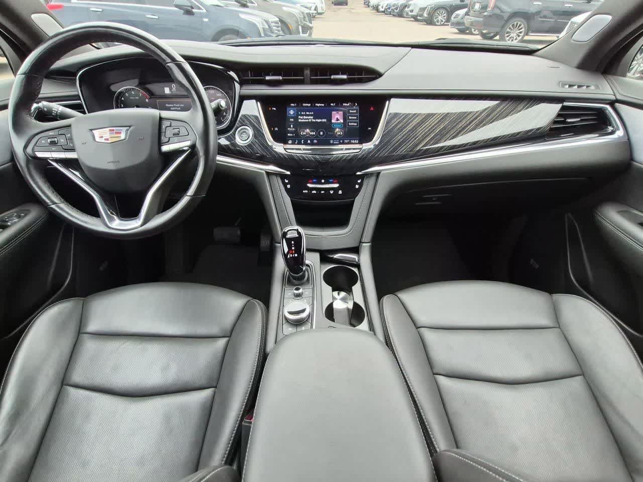 Used 2024 Cadillac XT6 Premium Luxury AWD/4WD image 15