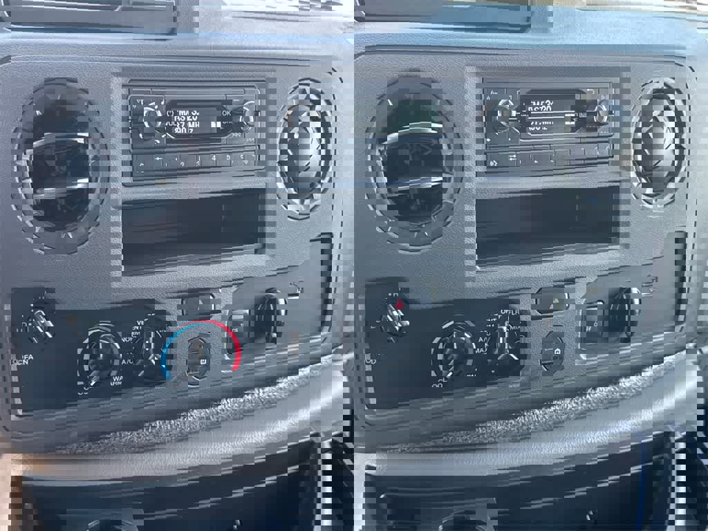 Used 2023 Ford E-450 and Econoline 450 Super Duty w/ Power Windows & Locks Group image 26