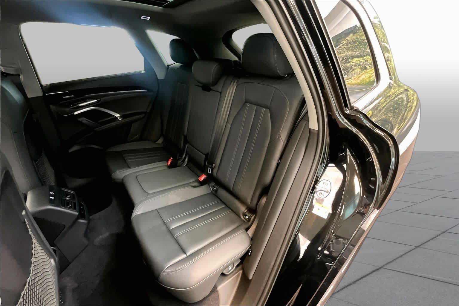 Used 2025 Audi Q5 Premium Plus AWD/4WD image 21