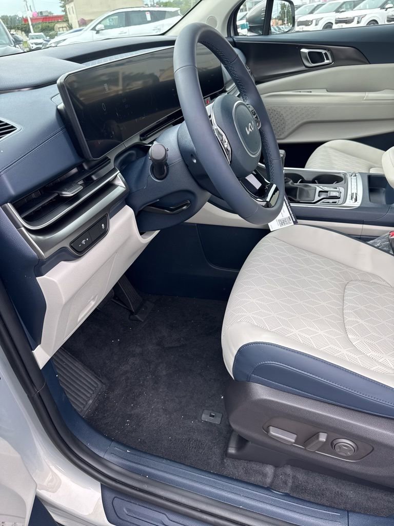 New 2026 Kia Carnival SX w/ SX Dark Edition Package image 9