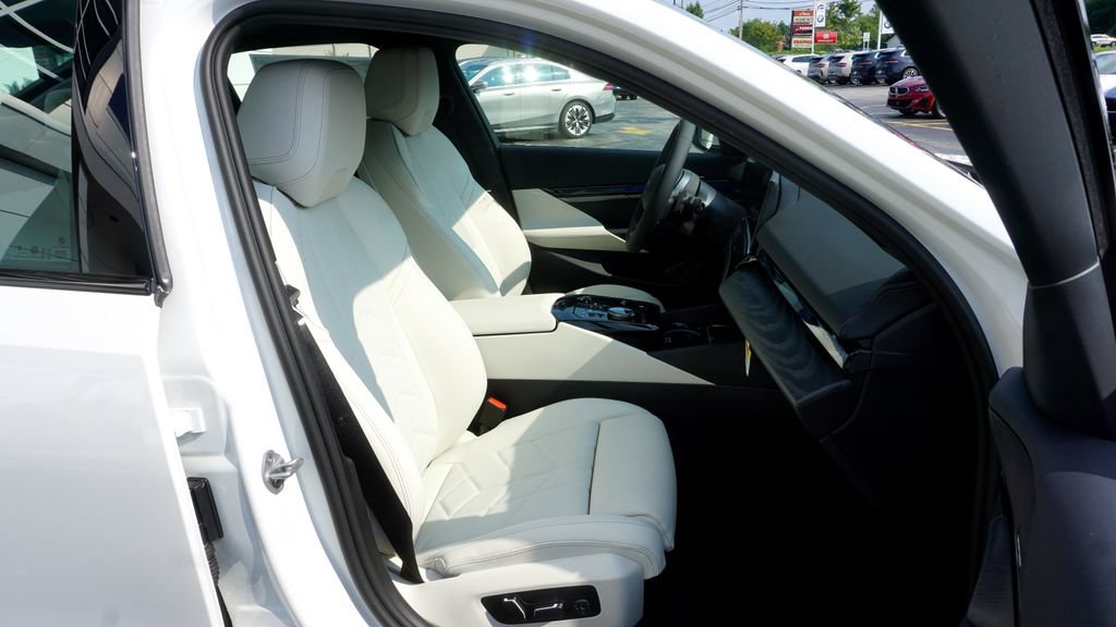 New 2027 BMW 530i xDrive w/ M Sport Package AWD/4WD image 12