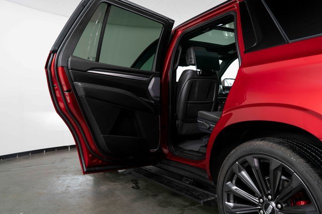 Used 2025 Cadillac Escalade V image 14