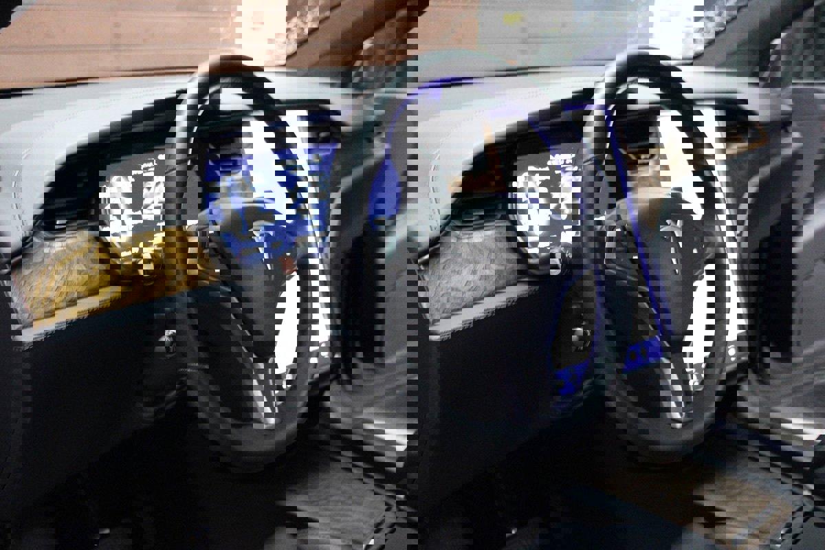 Used 2020 Tesla Model X image 39