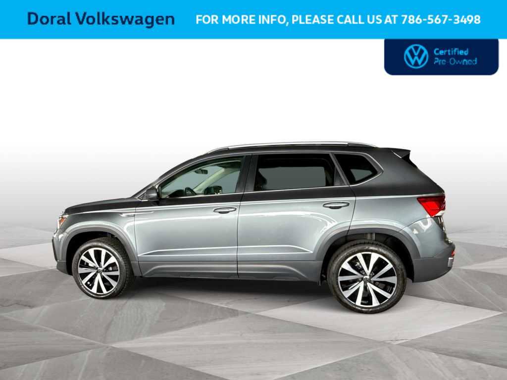Certified 2024 Volkswagen Taos SE FWD image 5
