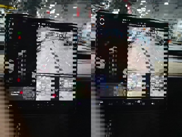 Used 2022 Tesla Model Y Performance image 21