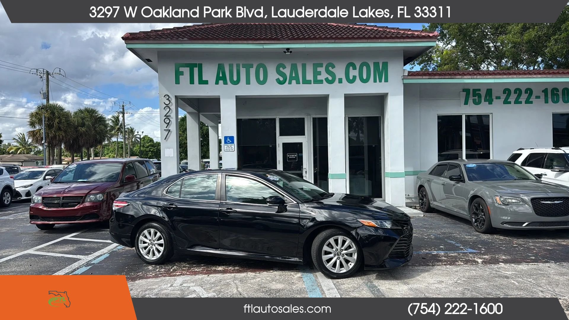 Used 2020 Toyota Camry LE FWD image 1