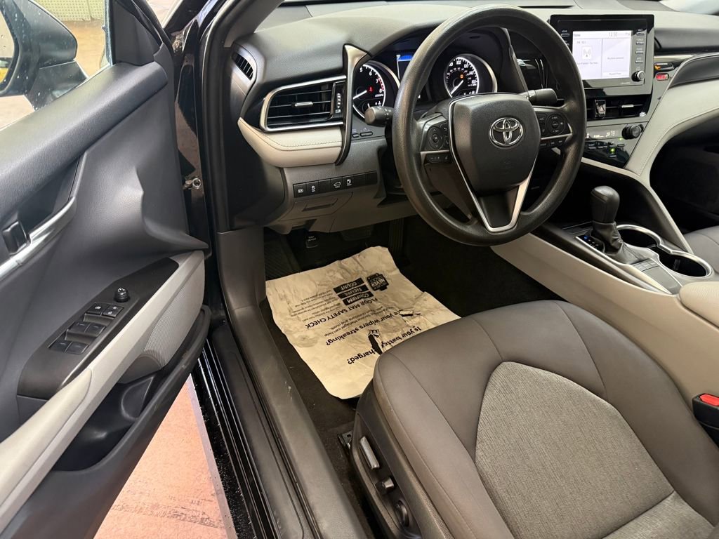 Used 2024 Toyota Camry LE image 10