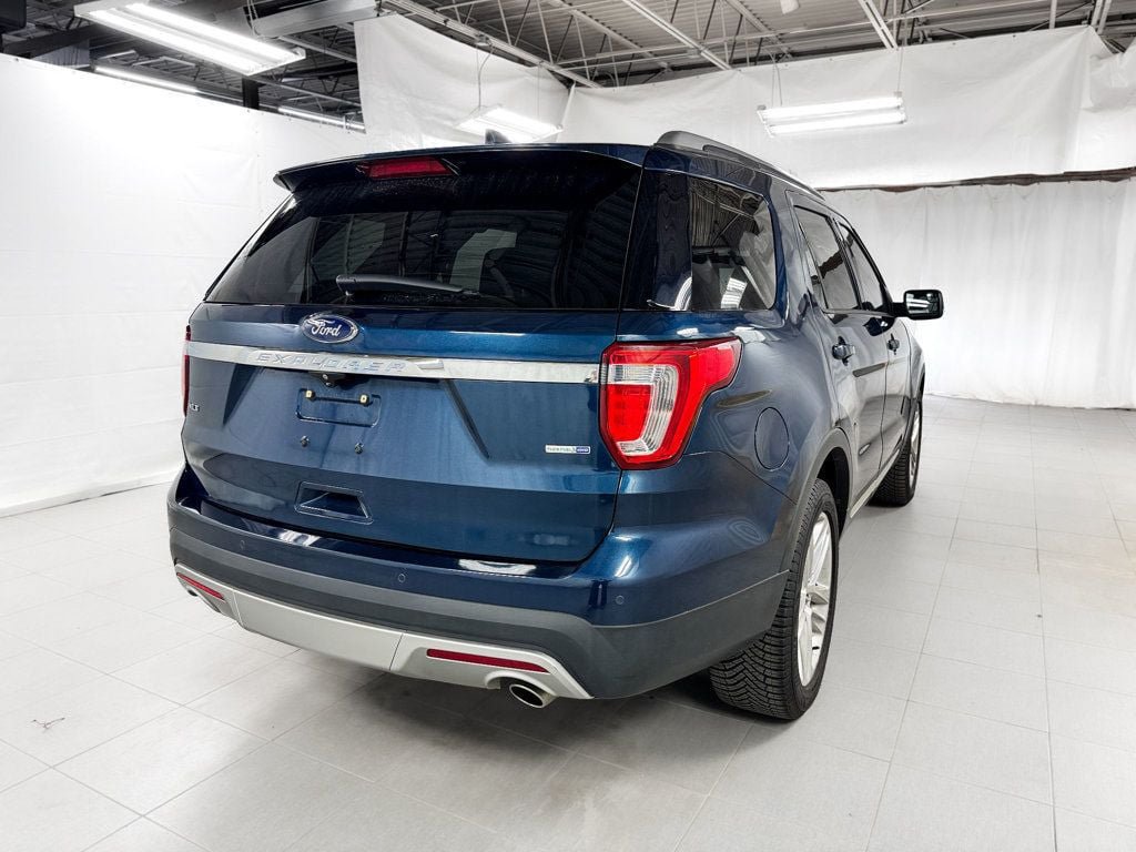 Used 2016 Ford Explorer XLT w/ Equipment Group 202A AWD/4WD image 6