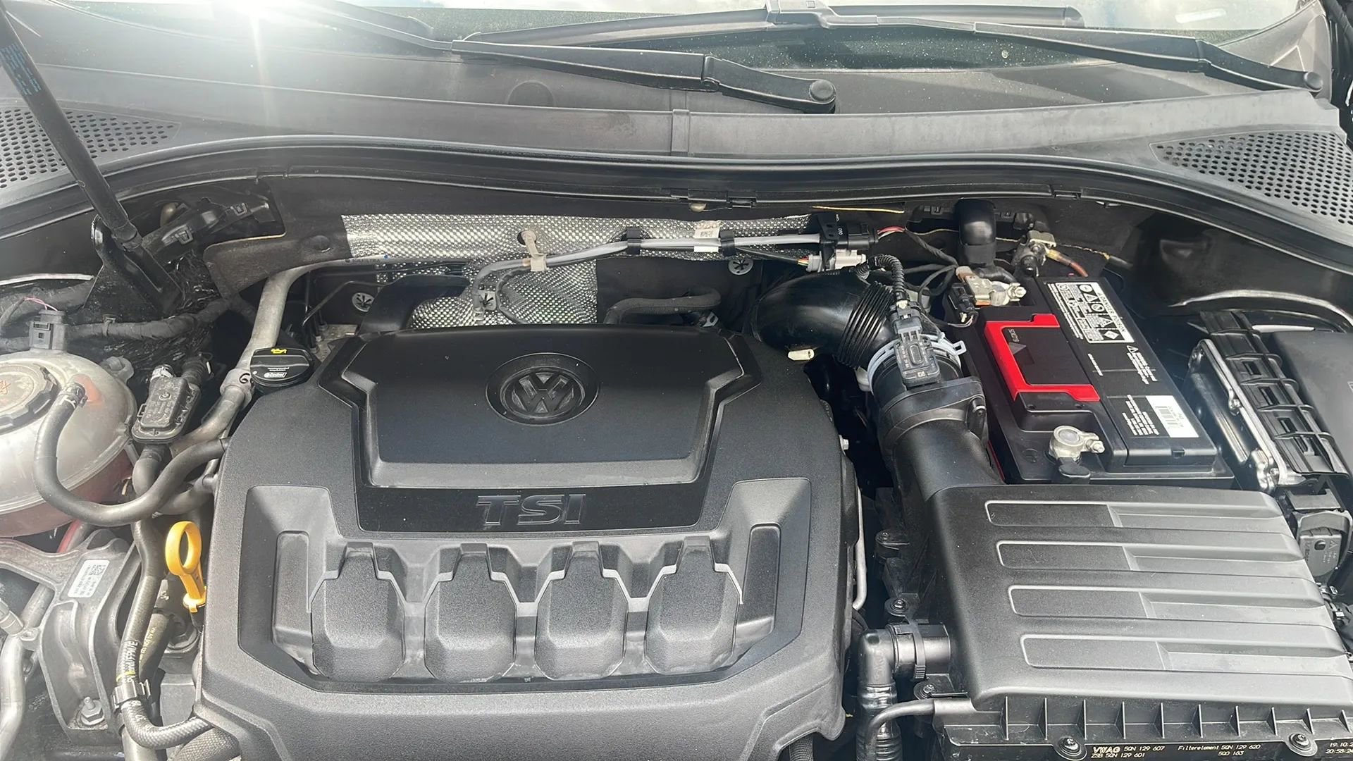 Used 2019 Volkswagen Tiguan SEL Premium image 37