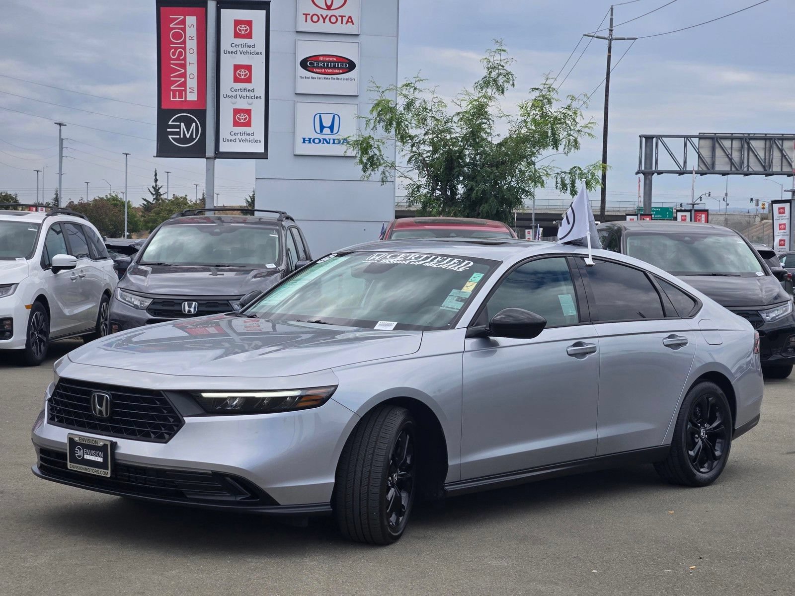 Used 2025 Honda Accord SE image 3