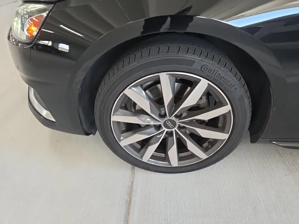 Used 2023 Audi A4 2.0T Premium w/ Convenience Package image 9