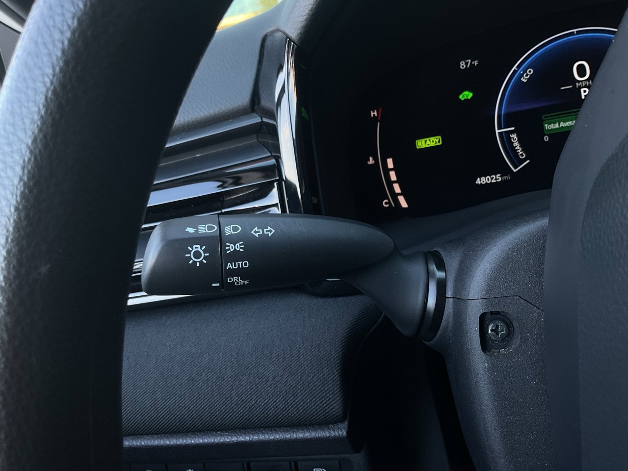 Used 2025 Toyota Camry LE FWD image 34